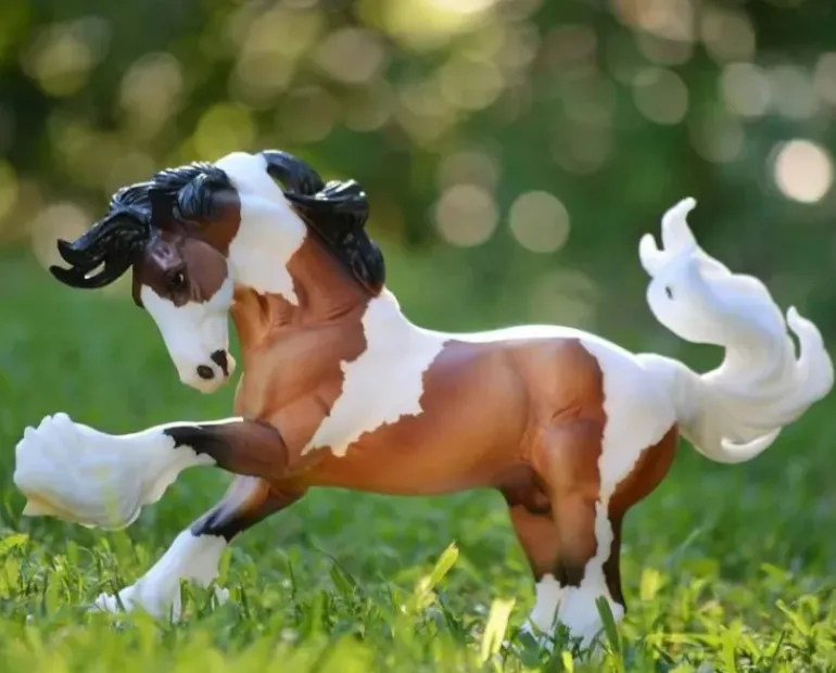 Breyer Gypsy Vanner